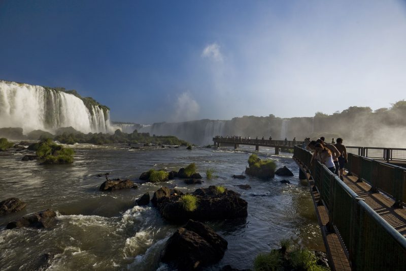 Culture and Nature Highlights of Brazil - 1569 - Iguaçu Falls - Cataratas - Edge of the Falls