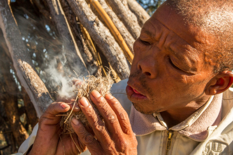 Botswana - 1553 - kwando - making fire