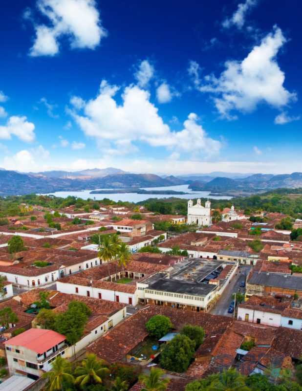 Essential El Salvador - 10024 - Suchitoto - Views of the city