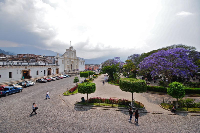 Guatemala Adventure Journey - 10024 - Antigua Streets and Gardens