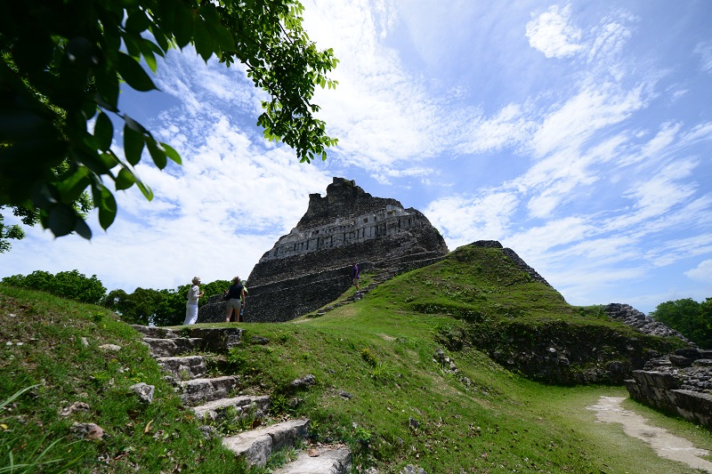 Highlights of Belize - 10024 - Mayan City Xunantunich