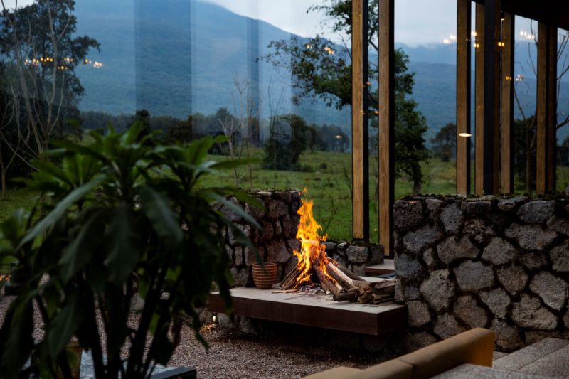 Rwanda - Volcanoes National Park - 1568 - Singita Kwitonda Lodge fire pit