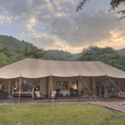 Travel back in time at Cottars 1920’s Deluxe Camp